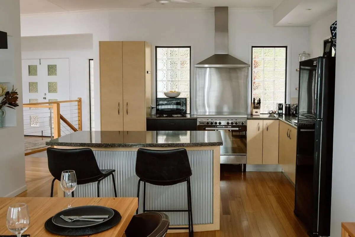 Luxury Hilltop Hideaway Private Outdoor Bath Stunning Hinterland Views Mapleton 0*,  Australia