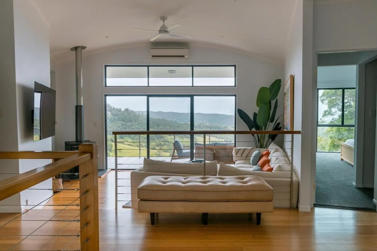 Luxury Hilltop Hideaway Private Outdoor Bath Stunning Hinterland Views location